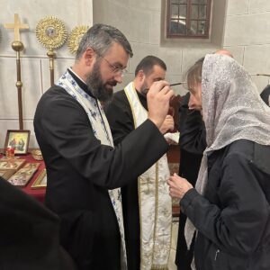 Света тајна Јелеосвећења у храму Светих апостола Петра и Павла у Сремским Карловцима