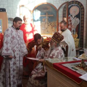 ХРАМОВНА СЛАВА ЂУРЂИЦ И РУКОПОЛОЖЕЊЕ У МАНЂЕЛОСУ