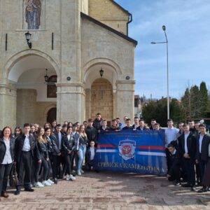 Посета храму Рођења Пресвете Богородице полазника 40. класе Средње школе унутрашњих послова у Сремској Каменици