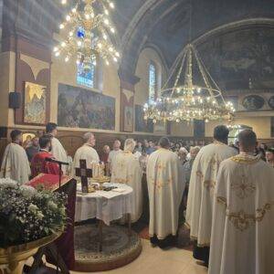 Јелеосвећење у храму Светог пророка Илије у Старој Пазови