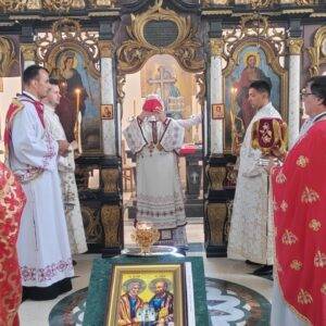 СВЕТА АРХИЈЕРЕЈСКА ЛИТУРГИЈА У БЕРКАСОВУ