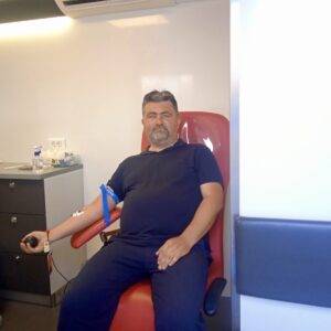 ДОБРОВОЉНО ДАВАЊЕ КРВИ У ВЕЛИКИМ РАДИНЦИМА