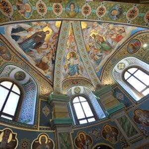 Завршено живописање храма у Угриновцима