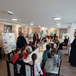 Представљање паноа ученика верске наставе из Сусека у Сремској Каменици