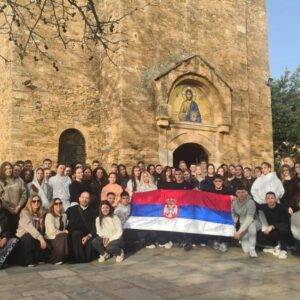 Митровачки гимназијалци у походу ка светињама Грчке и Егине